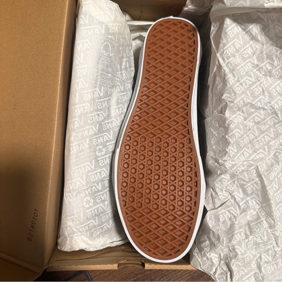 Vans Old Skool V Unisex Men's/Women's Black/White Skate Shoes Size 11 Men - Picture 5 of 7